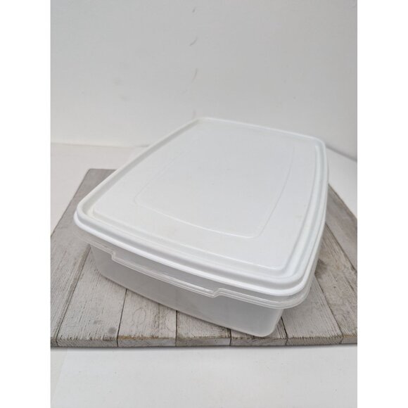 Vintage Rubbermaid Large 17 Cup #7 Rectangle Container White Lid - Picture 4 of 10